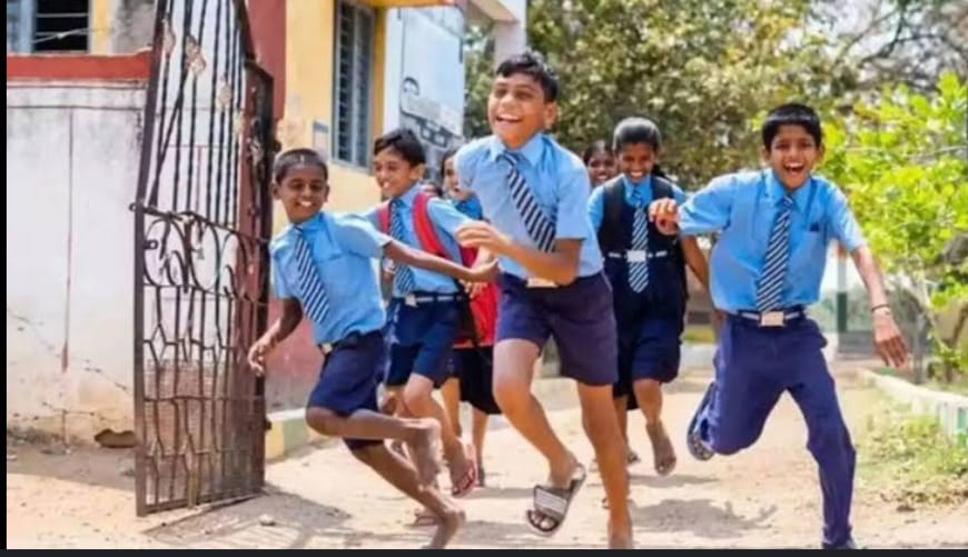 கோடை விடுமுறையில் சிறப்பு வகுப்புகள்  ( Special Class) நடத்தும் தனியார் பள்ளிகளுக்கு எச்சரிக்கை