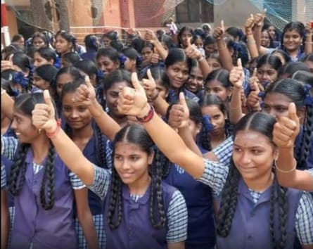 12ம் வகுப்பு பொதுத்தேர்வில் தூத்துக்குடி மாவட்டத்தில் 96.19 சதவீதம் மாணவ மாணவிகள் தேர்ச்சி பெற்று மாநிலத்தில் 9வது இடம்.