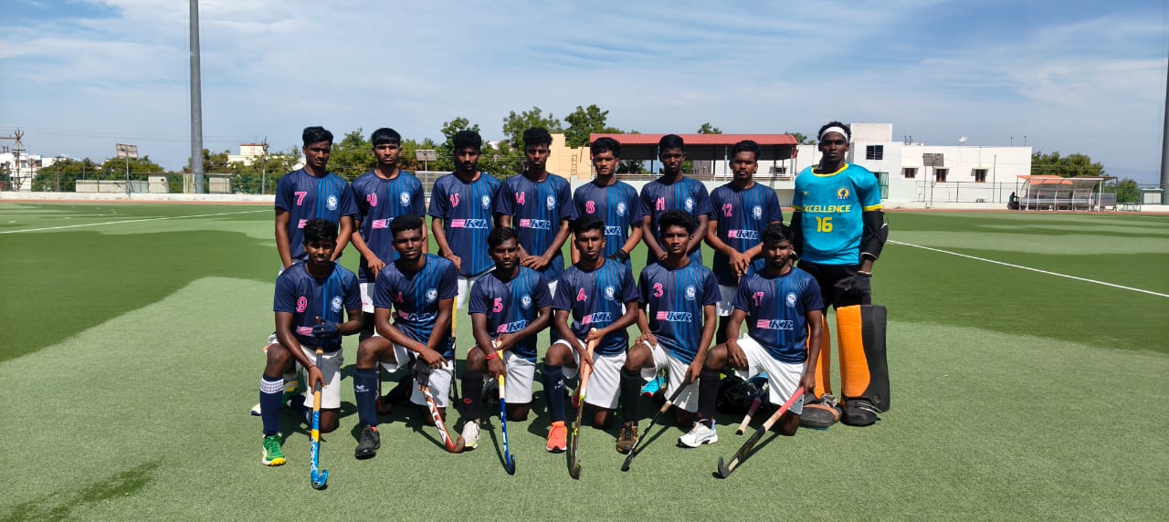 கல்லூரிகளுக்கு இடையிலான மாவட்ட அளவிலான முதலமைச்சர் கோப்பை ஹாக்கி போட்டி : கோவில்பட்டி கே.ஆர்.கலை மற்றும் அறிவியல் கல்லூரி அணி வெற்றி : மாநில போட்டிக்கு தகுதி