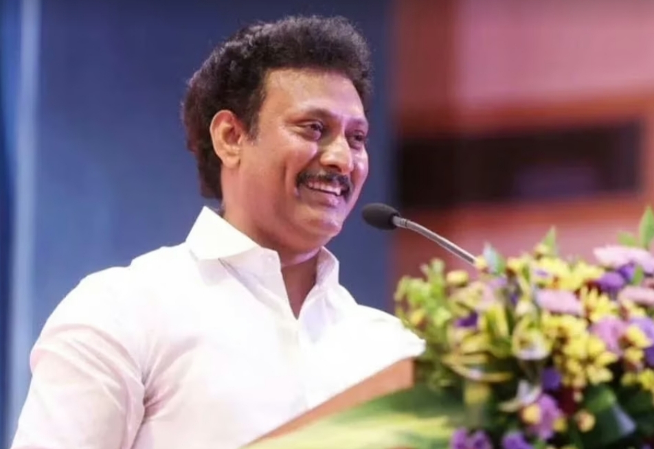 ஆசிரியர்கள் தமிழகத்தின் சொத்து : ஆசிரியர்கள், மாணவர்களுக்கான பாராட்டு விழாவில் அமைச்சர் அன்பில் மகேஷ் பெருமிதம்