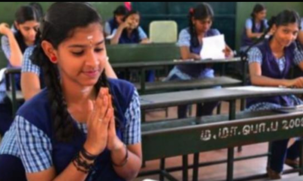 10 மற்றும் 12 ம் வகுப்பு பொதுத்தேர்வு தேதி அறிவிப்பு : தேர்வு அட்டவணையை பள்ளிக் கல்வித்துறை அமைச்சர் அன்பில் மகேஷ் வெளியிட்டார்