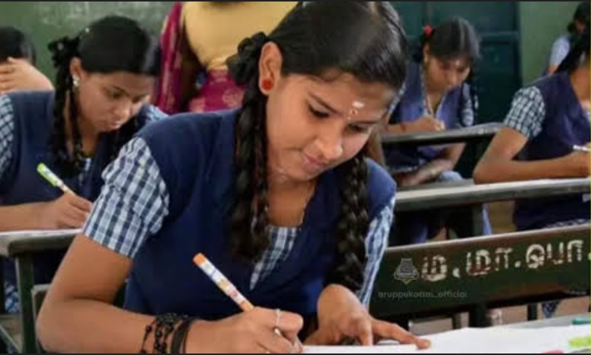 அரையாண்டுத் தேர்வு டிச.10-ல் தொடக்கம் : 9 நாட்கள் விடுமுறை : பள்ளிக்கல்வித் துறை அறிவிப்பு