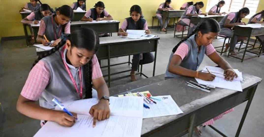 முதல் அமைச்சரின் பள்ளி மாணவர்களுக்கு உதவித்தொகை வழங்குவதற்கான திறனாய்வுத் தேர்வு: தமிழகம் முழுவதும் நாளை நடைபெறுகிறது