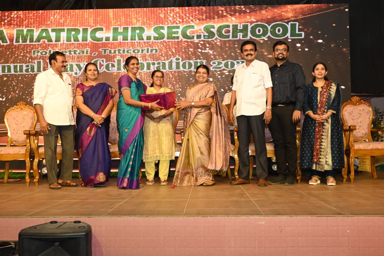 மாணவர்கள் நேரம், காலத்தை சரியாக பின்பற்றினால் சாதனை படைக்கலாம்: தூத்துக்குடி கீதா மெட்ரிக் பள்ளி ஆண்டு விழாவில் அமைச்சர் கீதாஜீவன் பேச்சு