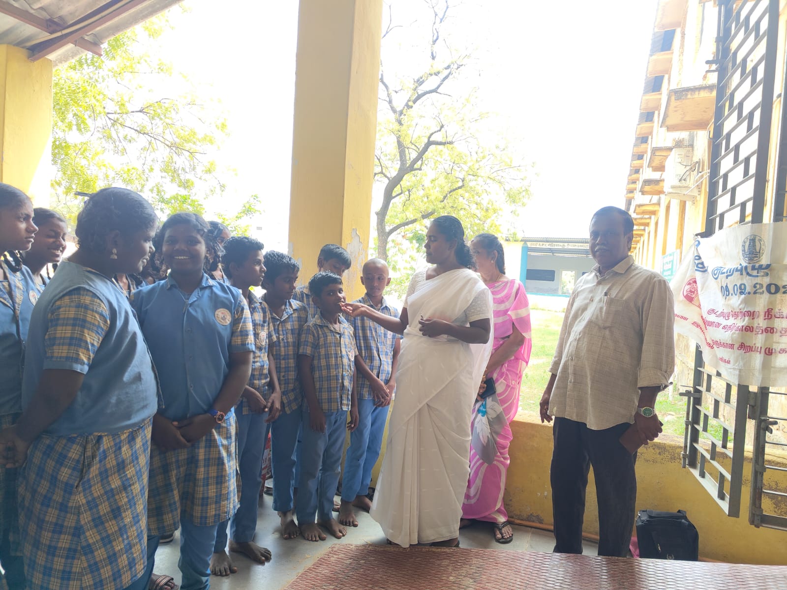 தூத்துக்குடி பாரதியார்  வித்யாலயம் பள்ளி மாணவர்களுக்கு குடற்புழு நீக்க மாத்திரை வழங்கப்பட்டது