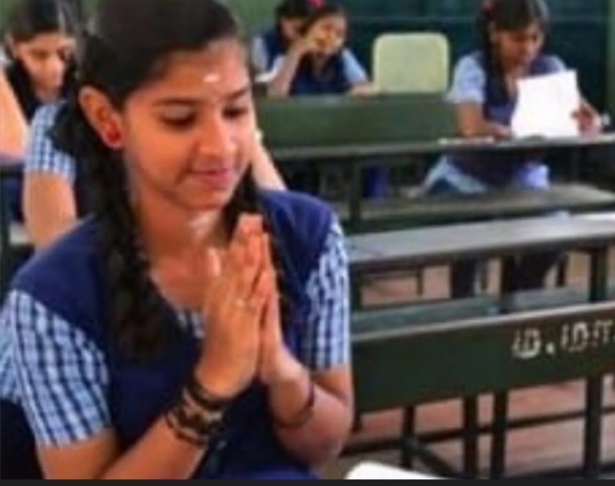 12 – ம் வகுப்பு பொதுத்தேர்வுகள் நாளை தொடக்கம் : 8.27 லட்சம் பேர் எழுத இருக்கிறார்கள்