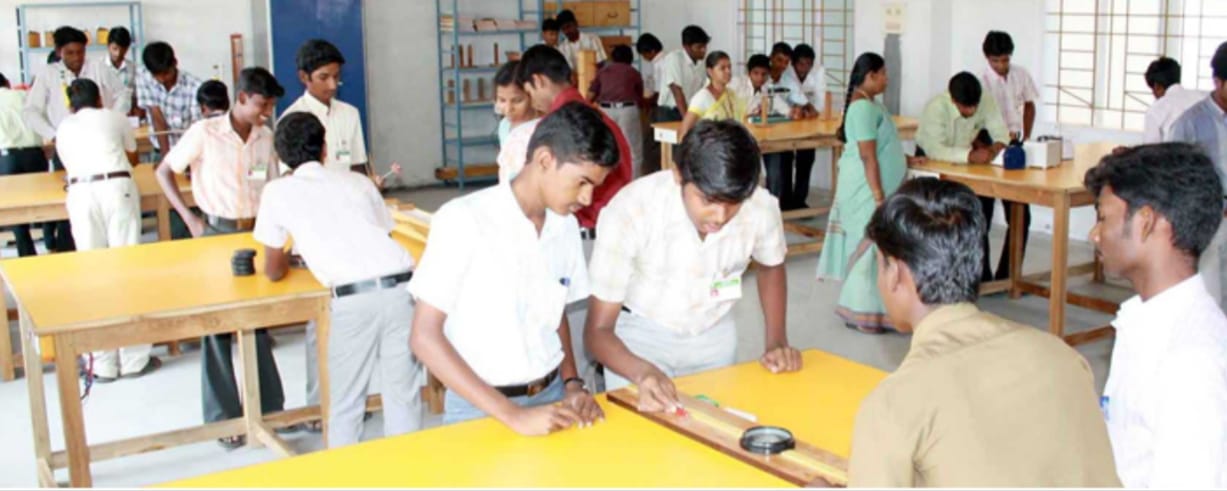 அரசு பாலிடெக்னிக் கல்​லூரி​களில் 5 புதிய டிப்​ளமா ( பட்டய ) படிப்​பு​கள் விரை​வில் அறி​முகம் : தொழில்நுட்ப கல்வி இயக்குநர் அறிவிப்பு