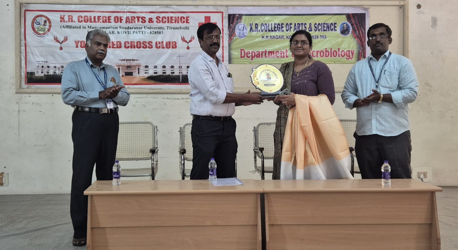 கோவில்பட்டி கே.ஆர்.கலை மற்றும் அறிவியல் கல்லூரியில் உலக விலங்கு வழி நோய்கள் விழிப்புணர்வு கருத்தரங்கம் நடைபெற்றது!