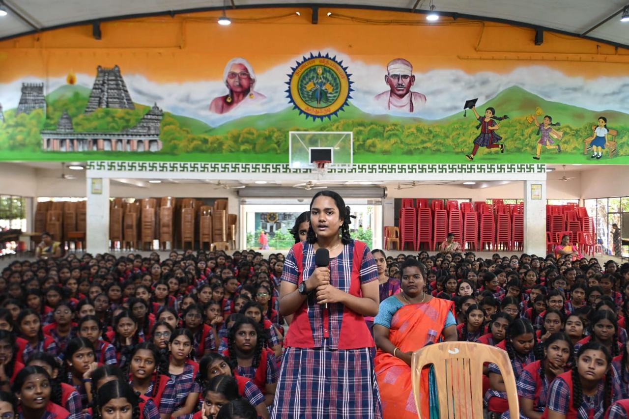 தூத்துக்குடி சுப்பையா வித்யாலயம் பெண்கள் மேல்நிலைப்பள்ளி மாணவிகளுக்கு தொழில் வழிகாட்டுதல் நிகழ்ச்சி : வ.உ.சிதம்பரம் கல்லூரி நடத்தியது!