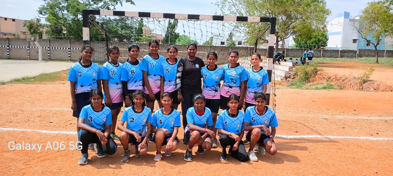 கல்லூரிகளுக்கு இடையிலான மாவட்ட அளவிலான முதலமைச்சர் கோப்பை கைப்பந்து போட்டியில் கோவில்பட்டி கே.ஆர்.கலை மற்றும் அறிவியல் கல்லூரி அணி முதலிடம் !